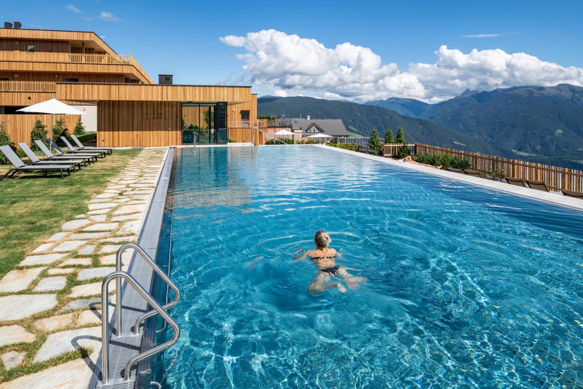 Tratterhof Mountain Sky Hotel