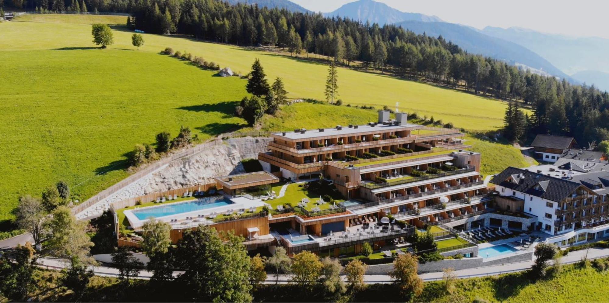 Hotel Tratterhof Mountain Sky 4*